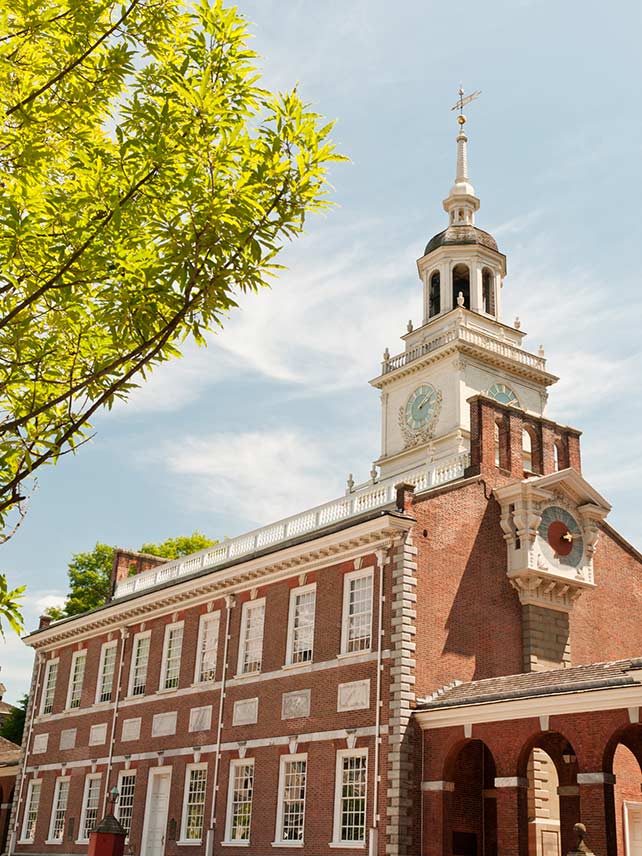 Philadelphia’s historic Independence Hall © Travelif/Getty Images