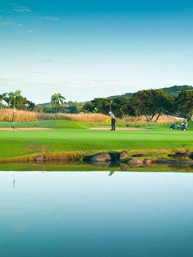 18 hole golf course, Heritage Le Telfair. © Heritage Resorts.