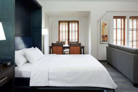 Accommodation - Homewood Suites by Hilton Mont-Tremblant Resort - Guest room - Mt. Tremblant
