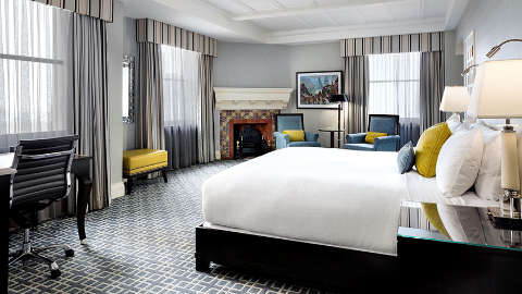 Accommodation - Fairmont Royal York  - Guest room - Toronto