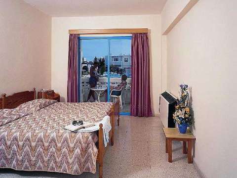 Accommodation - Kefalonitis Apartments - Guest room - PAPHOS