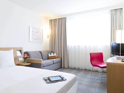 Accommodation - Novotel Frankfurt City - Guest room - FRANKFURT AM MAIN