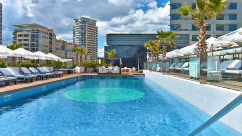 Pernottamento - Hilton Diagonal Mar Barcelona - Vista della piscina - Barcelona