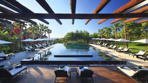Accommodation - Asia Gardens & Thai Spa, A Royal Hideaway Hotel - Pool view - Benidorm