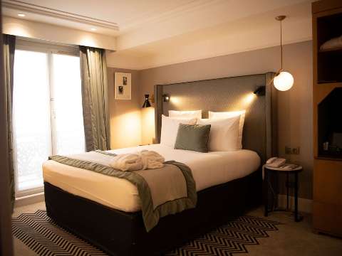 Accommodation - Mercure Paris Opéra Garnier Hotel & Spa - Guest room - PARIS