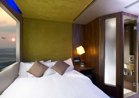 Accommodation - Bloc Hotel Gatwick - Guest room - Gatwick