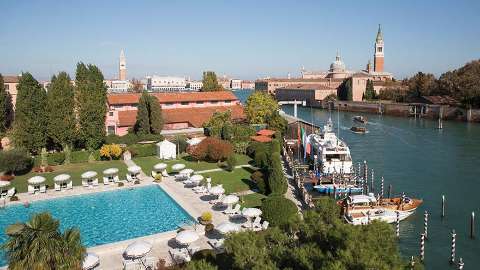 Accommodation -  Hotel Cipriani, A Belmond Hotel, Venice - Pool view - Venice