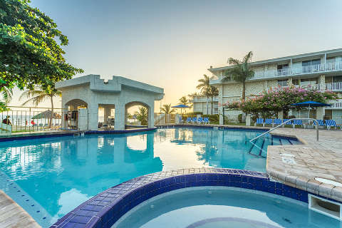 Accommodation - Holiday Inn Resort Montego Bay - Pool view - Montego Bay