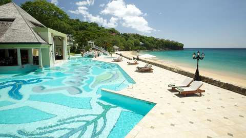 Accommodation - Sandals Regency La Toc Golf Resort & Spa - Pool view - St Lucia