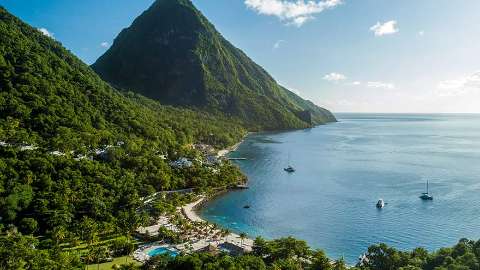 Accommodation - Sugar Beach, a Viceroy Resort - Exterior view - St Lucia