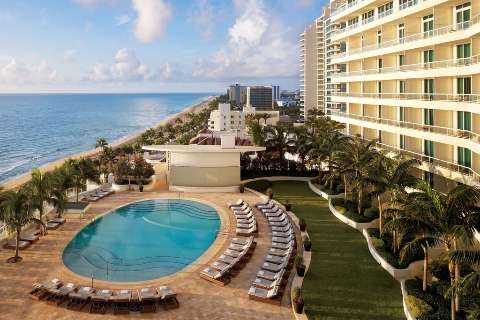 Accommodation - The Ritz-Carlton, Fort Lauderdale - Pool view - Fort Lauderdale