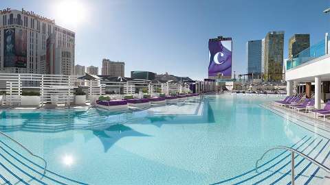 Accommodation - The Cosmopolitan of Las Vegas - Pool view - Las Vegas