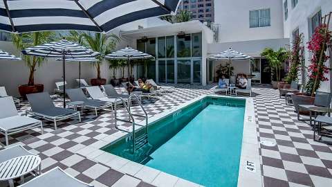 Accommodation - Clinton South Beach - Pool view - Miami