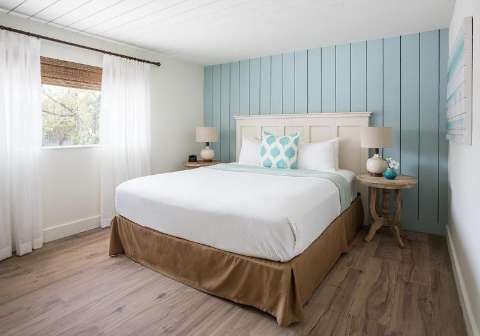 Accommodation - Postcard Inn Beach Resort and Marina - Guest room - ISLAMORADA