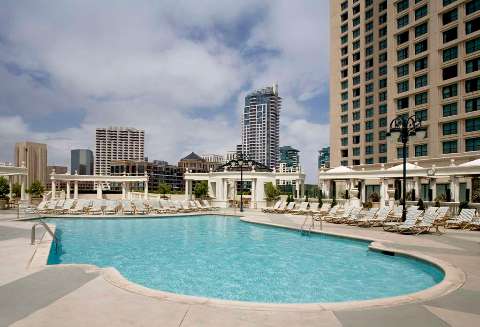 Accommodation - Manchester Grand Hyatt San Diego - Pool view - Gaslamp Quarter/Downtown