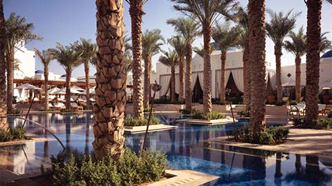 L'are della piscina al Park Hyatt Dubai.