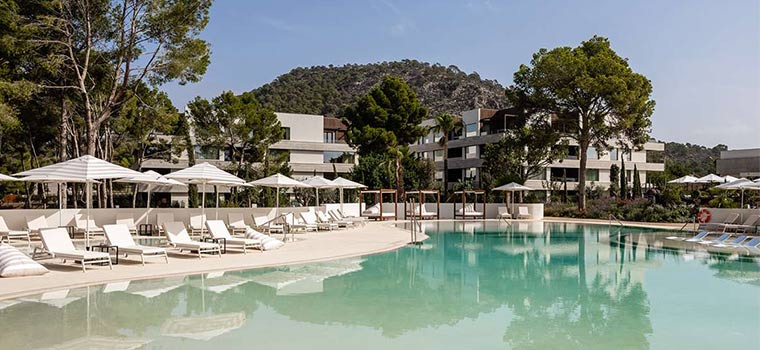 Hotel pool at Kimpton Aysla, Mallorca.