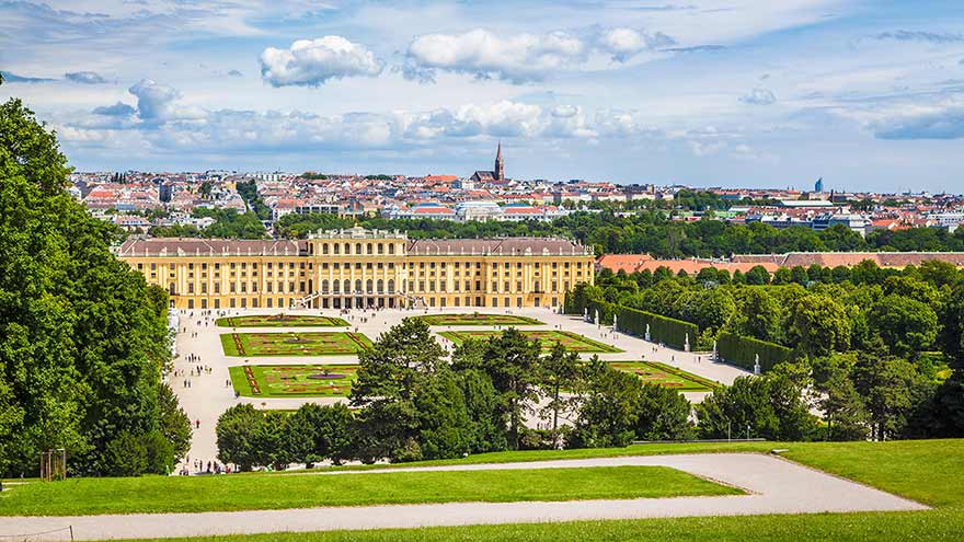 Get lost in Vienna’s Schloss Schonbrunn © Scott Wilson/Alamy.
