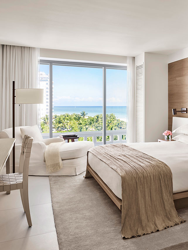 The Miami Beach EDITION – Quarto com vista mar. © EDITION Hotels.