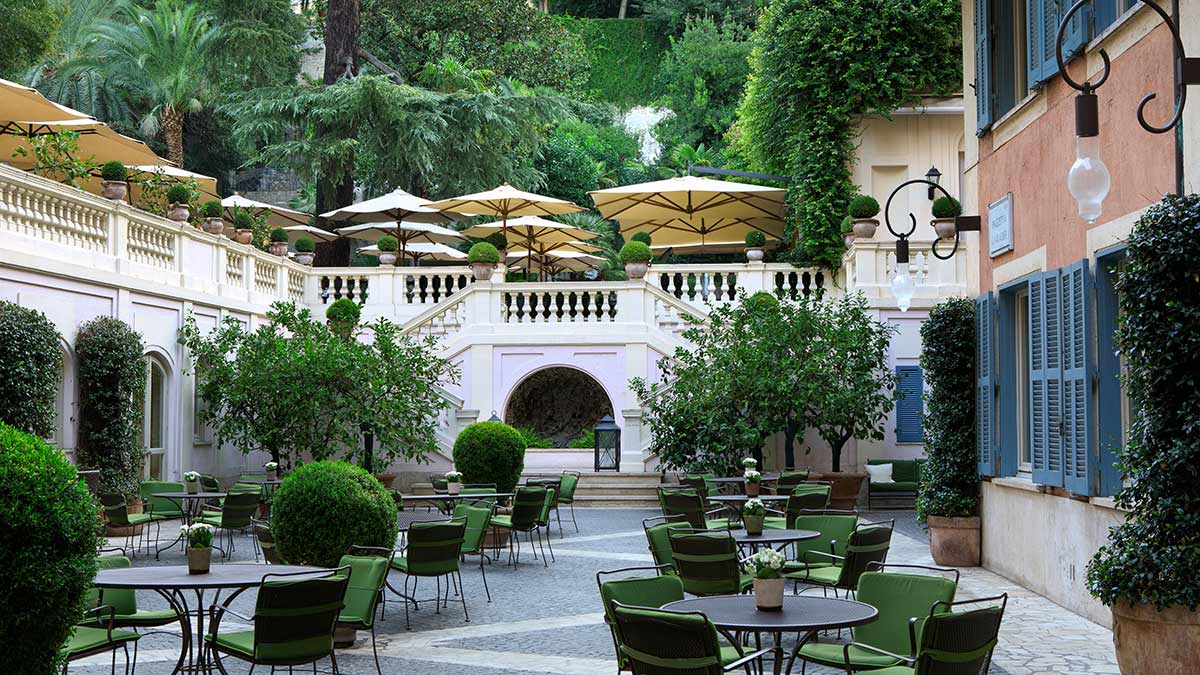 The courtyard below the gardens at the Hotel de Russie. © ROCCO FORTE HOTELS.