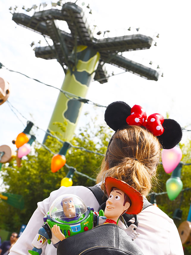 Toy Soldiers Parachute Drop, Walt Disney Studios® Park.