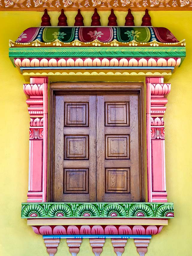 Architecture detail of a hindu temple. © santosha.