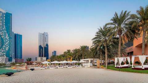 Accommodation - Sheraton Abu Dhabi Hotel and Resort - Beach - Abu Dhabi