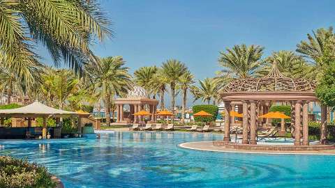 Acomodação - Emirates Palace, Mandarin Oriental Abu Dhabi - Vista para a Piscina - Abu Dhabi