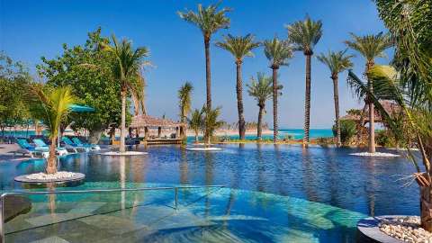 Accommodation - Anantara Worlds Islands Dubai - Pool view - Dubai