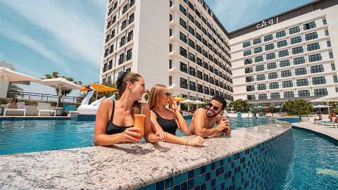 Accommodation - Rove La Mer Beach, Jumeirah - Pool view - Dubai