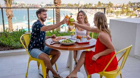 Accommodation - Rove La Mer Beach, Jumeirah - Dubai