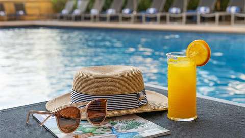 Accommodation - Sheraton The Walk, Dubai - Pool view - Dubai