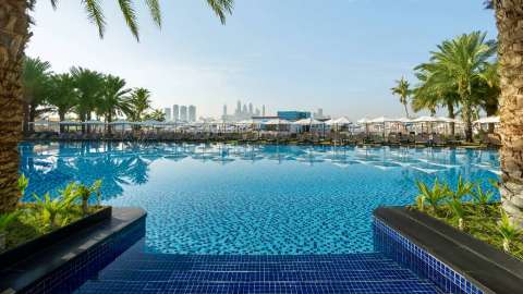 Accommodation - Rixos The Palm Dubai Hotel & Suites - Pool view - Dubai