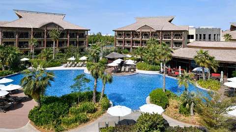 Accommodation - Lapita, Dubai Parks & Resorts Autograph Collection - Pool view