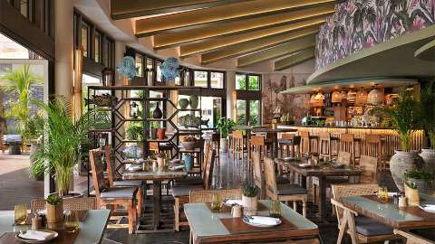 Accommodation - Lapita, Dubai Parks & Resorts Autograph Collection - Restaurant