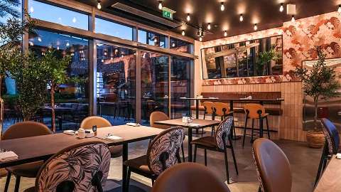 Accommodation - Lapita, Dubai Parks & Resorts Autograph Collection - Restaurant