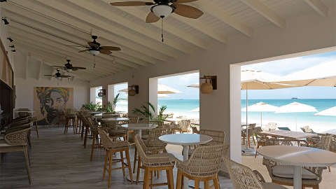 Accommodation - Royalton CHIC Antigua - Bar/Lounge