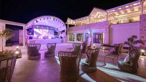 Accommodation - Royalton CHIC Antigua - Bar/Lounge