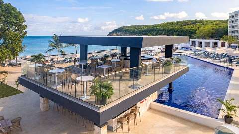 Accommodation - Royalton CHIC Antigua - Bar/Lounge