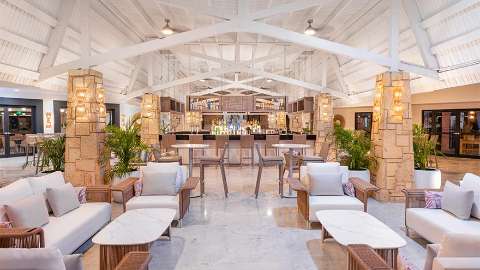 Accommodation - Royalton CHIC Antigua - Bar/Lounge