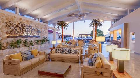 Accommodation - Royalton CHIC Antigua - Lobby view