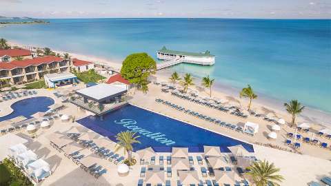 Accommodation - Royalton CHIC Antigua - Pool view