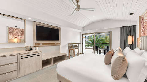 Accommodation - Royalton CHIC Antigua - Guest room