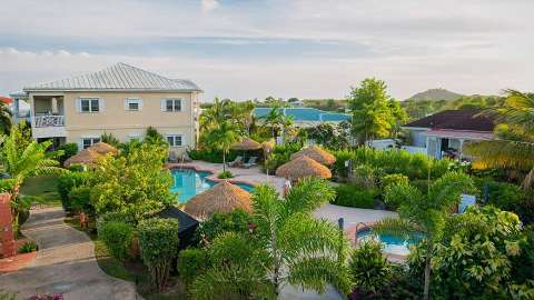 Accommodation - Colibri Court - Exterior view