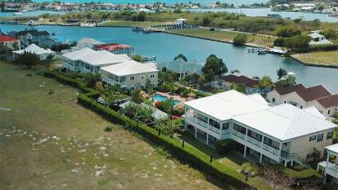 Accommodation - Colibri Court - Exterior view