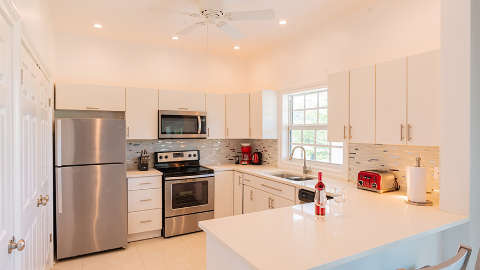 Accommodation - Colibri Court - Guest room