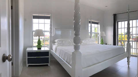 Accommodation - Colibri Court - Guest room