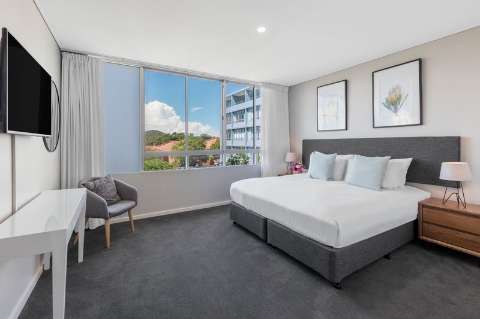 Accommodation - Oaks Nelson Bay Lure Suites - Nelson Bay