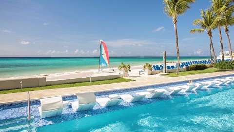 Accommodation - Sea Breeze Beach House - Barbados