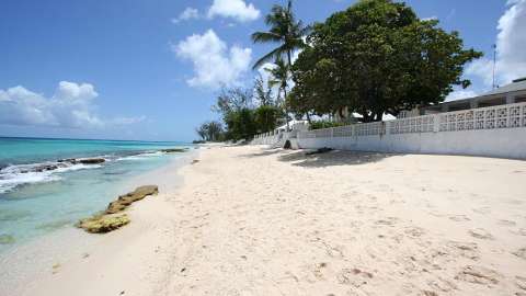 Accommodation - Worthing Court Apartment Hotel - Barbados